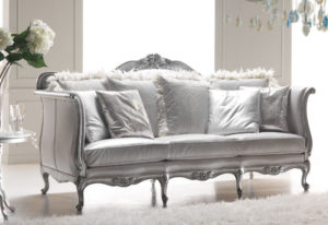 Mobila stil neoclasic